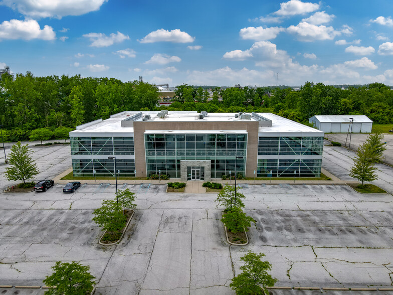 1361 Conant St, Maumee, OH for sale - Building Photo - Image 1 of 1