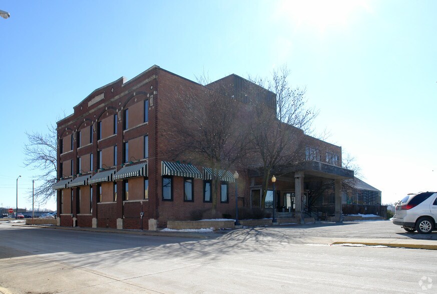 722 Water St, Waterloo, IA for sale - Primary Photo - Image 1 of 1