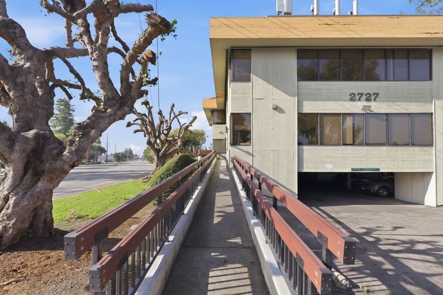 2727 Walsh Ave, Santa Clara, CA to rent - Building Photo - Image 3 of 20
