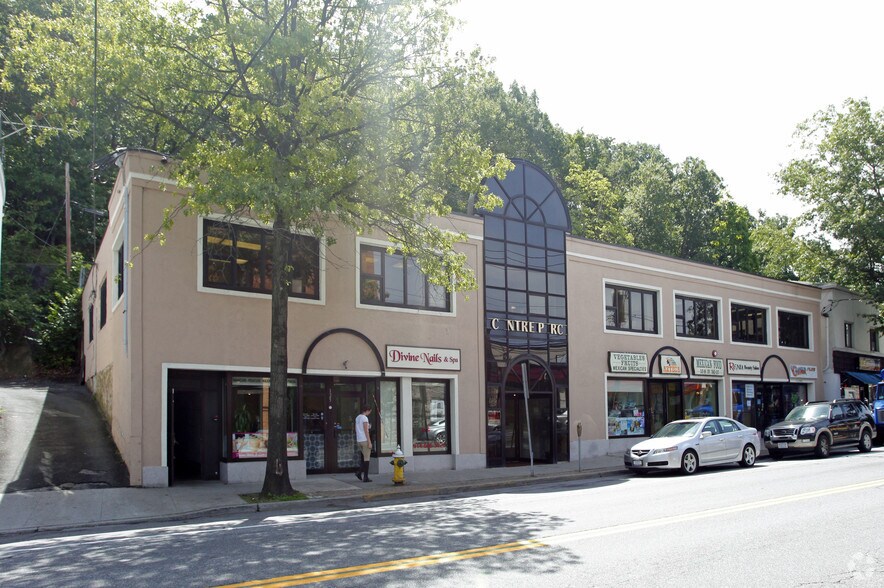 125-131 E Main St, Mount Kisco, NY for rent - Building Photo - Image 2 of 6