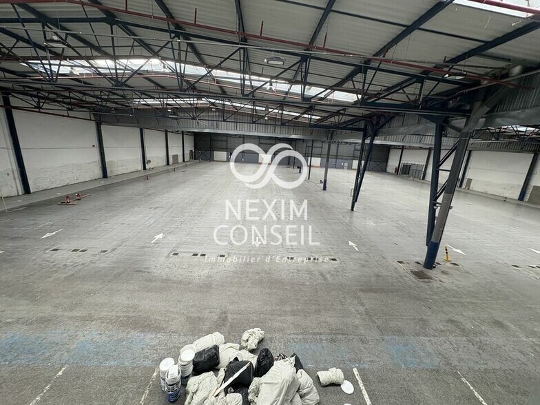 Industrial in Gennevilliers to rent - Building Photo - Image 3 of 12