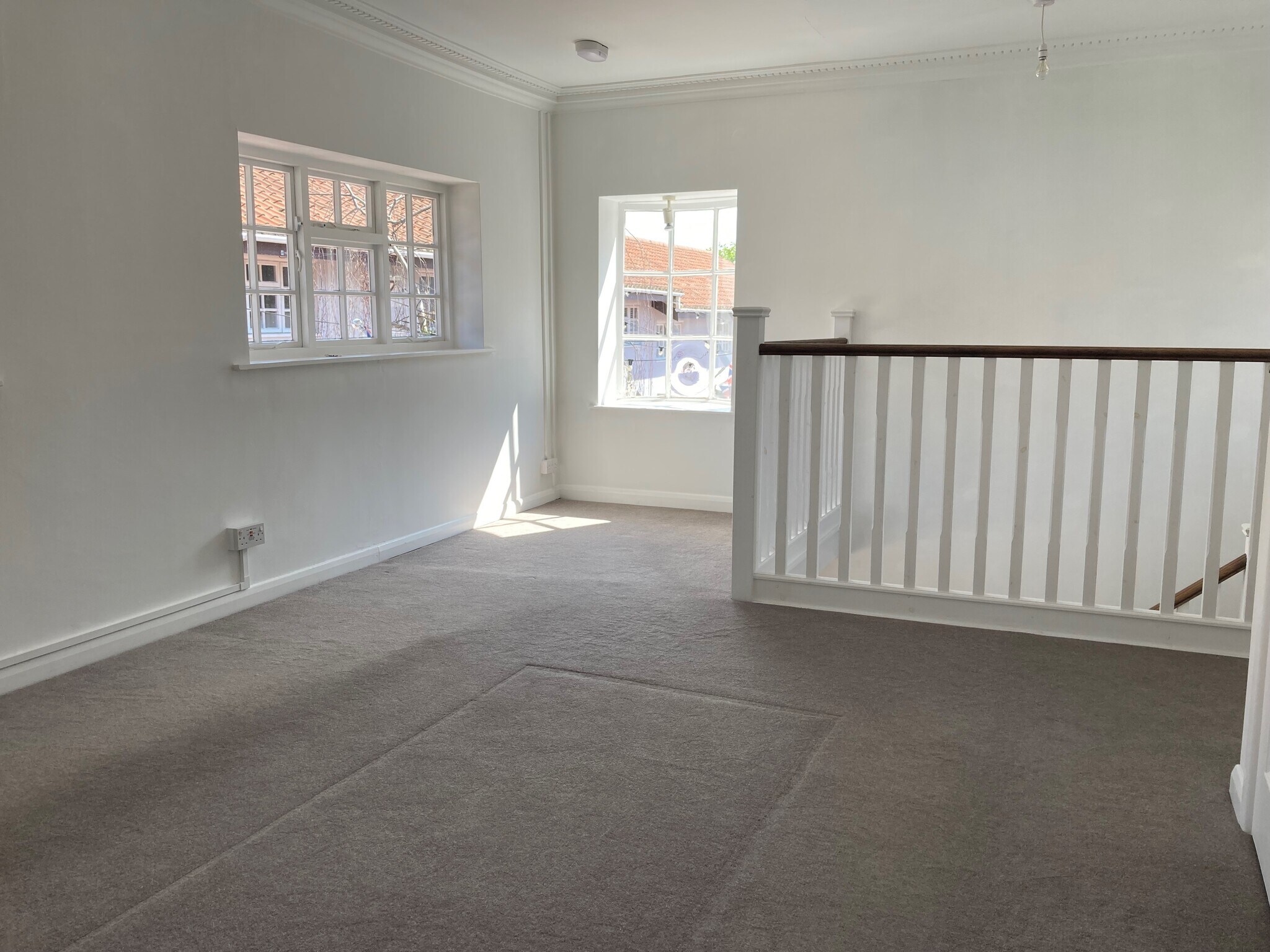 Dower House Square, Bawtry to rent Interior Photo- Image 1 of 2