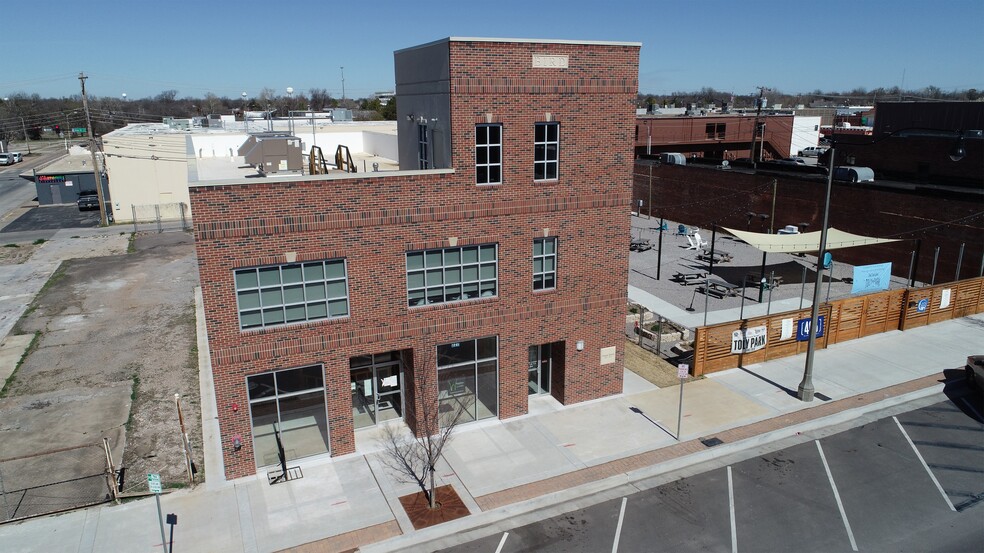 227 W Main St, Norman, OK for sale - Building Photo - Image 1 of 1