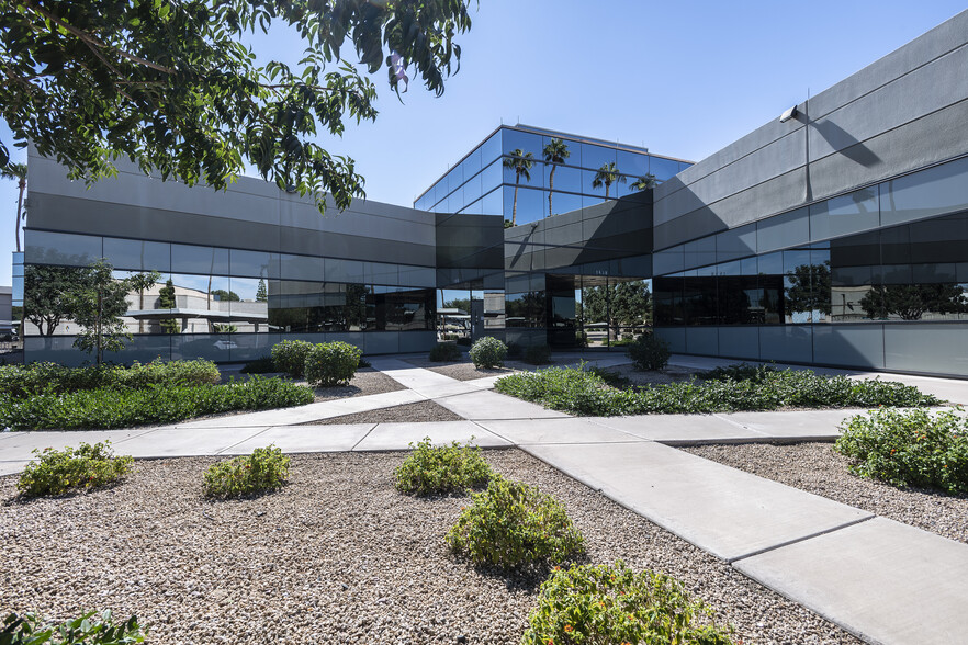 1920 W University Dr, Tempe, AZ for rent - Building Photo - Image 1 of 8