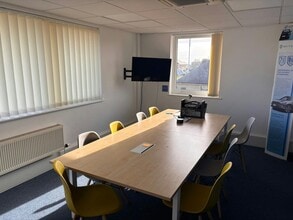 101-104 Love Ln, Cirencester to rent Building Photo- Image 2 of 6