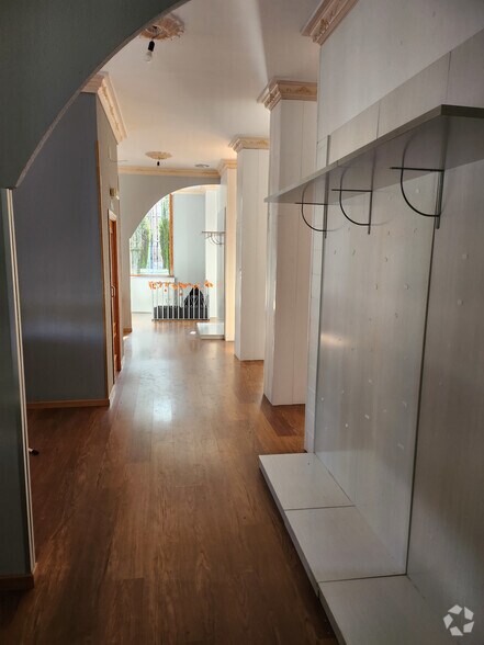 Retail in Alcalá de Henares, Madrid to rent - Interior Photo - Image 3 of 4