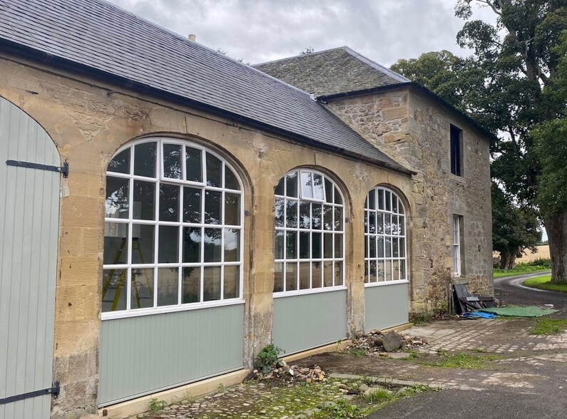 South Stables, Cupar to rent - Primary Photo - Image 1 of 2
