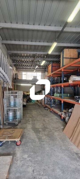 Light Industrial in Noisy-le-Sec to rent - Building Photo - Image 3 of 6