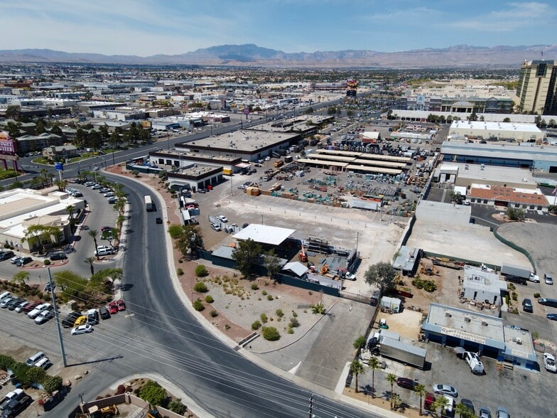 4300 W Tropicana Ave, Las Vegas, NV to rent - Building Photo - Image 2 of 5