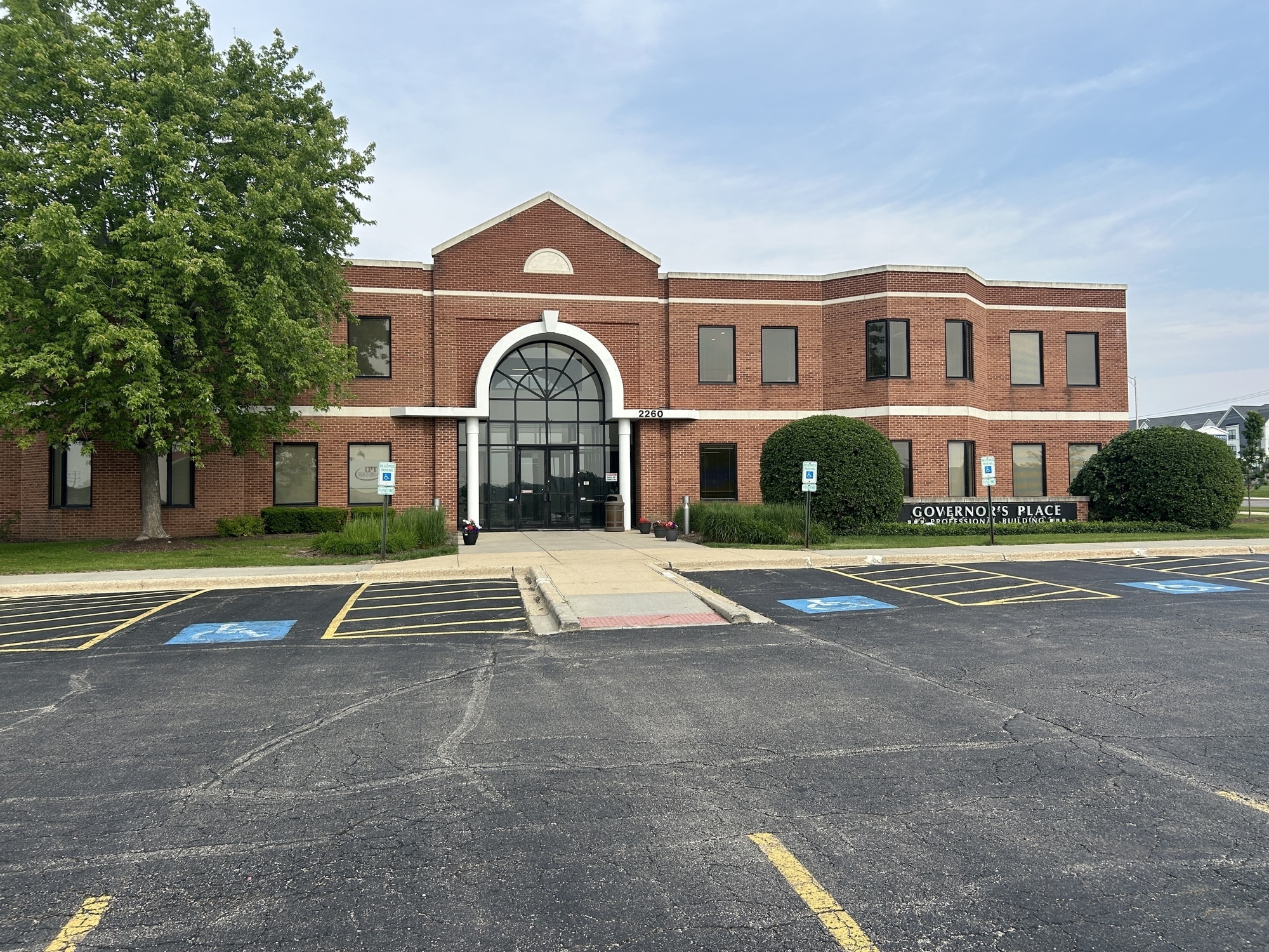 2260 W Higgins Rd, Hoffman Estates, IL to rent Building Photo- Image 1 of 8