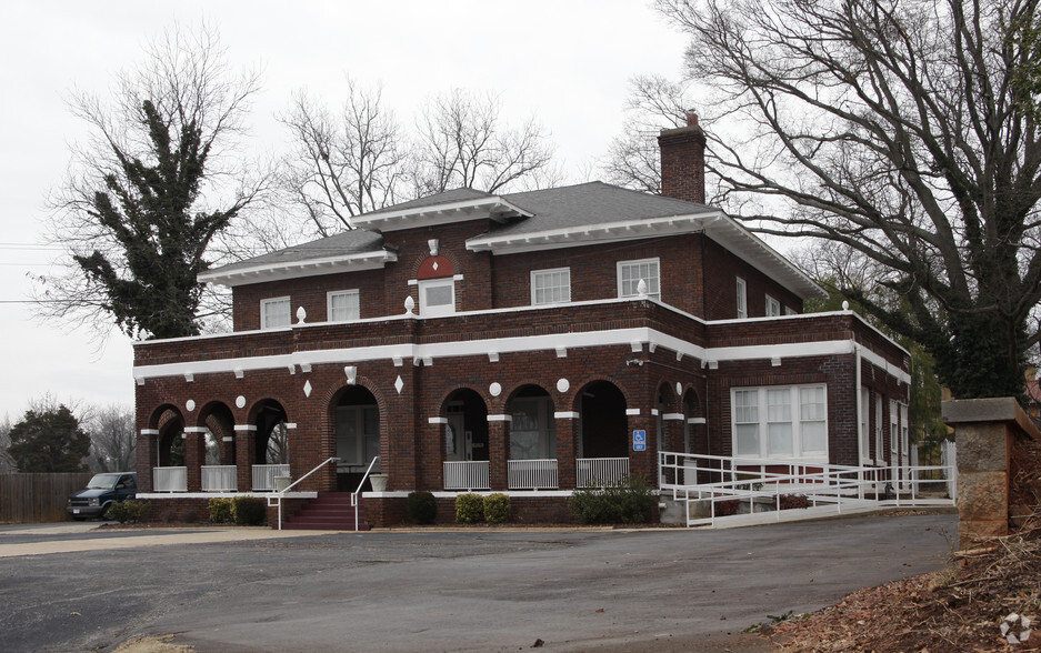 1025 S Main St, Anderson, SC for sale - Primary Photo - Image 1 of 1