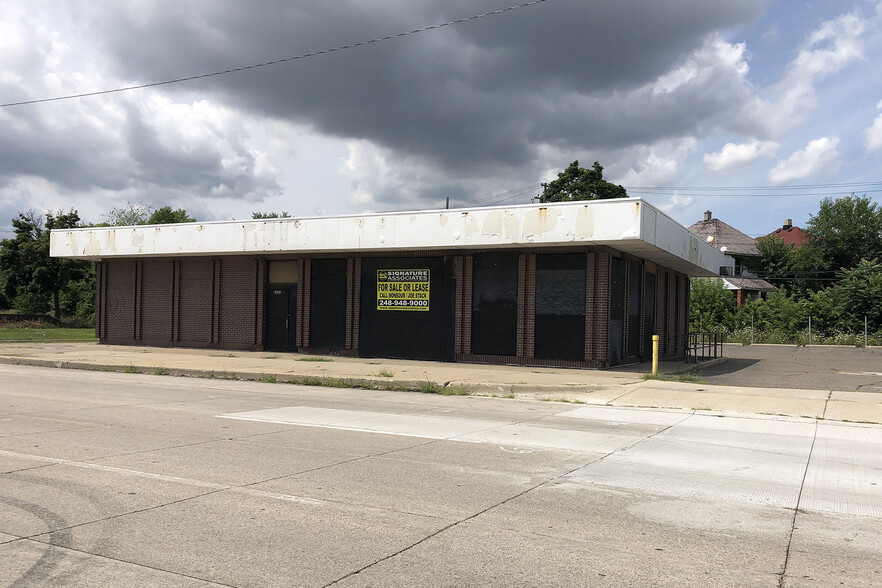 8121 Gratiot Ave, Detroit, MI for sale - Building Photo - Image 1 of 8