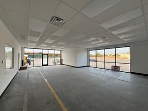 2550 McMillan Pky, Fort Worth, TX to rent Interior Photo- Image 2 of 5