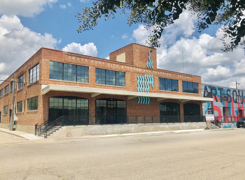 2301 Commerce St, Houston, TX for rent - Building Photo - Image 1 of 23