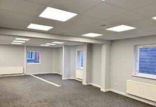 4-6 High St, Eastleigh to rent Interior Photo- Image 2 of 4