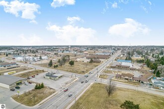 900 S Otsego Ave, Gaylord, MI for sale Primary Photo- Image 1 of 1