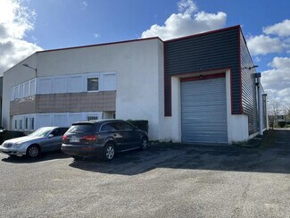 More details for 15 Rue Jean Zay, Saint-Priest - Light Industrial to Rent