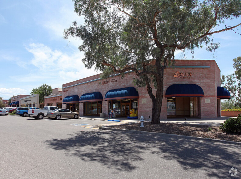 8800-9165 E Tanque Verde Rd, Tucson, AZ for rent - Building Photo - Image 3 of 12