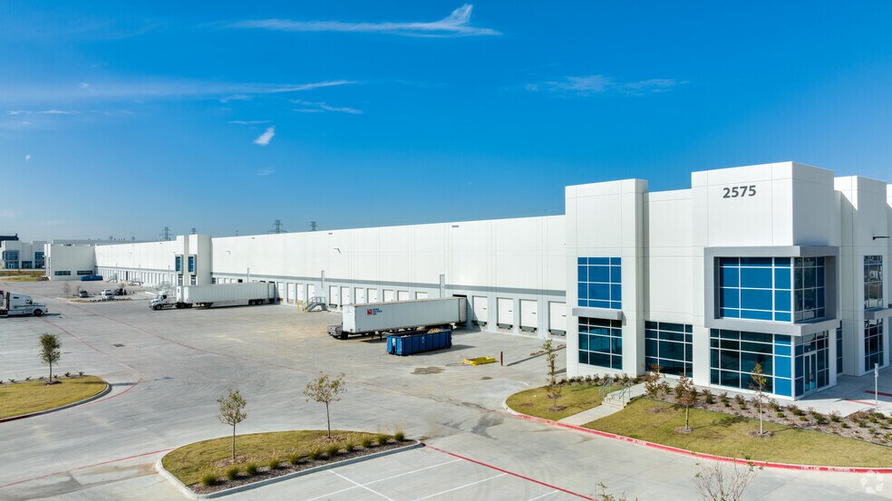 2575 Downing Dr, Fort Worth, TX to rent - Building Photo - Image 2 of 2