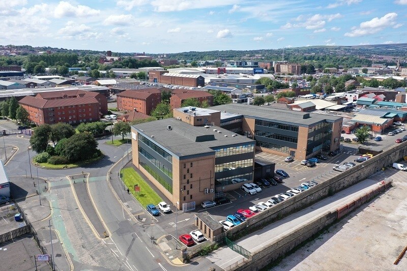 Thynne St, Bolton to rent Building Photo- Image 1 of 13
