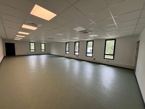 255 Avenue Des Chênes Verts, Brignoles to rent Interior Photo- Image 2 of 7