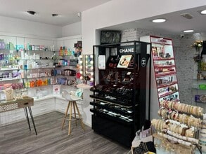 Retail in Terrassa, Barcelona to rent Interior Photo- Image 2 of 8