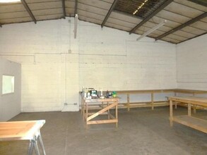 Riverside Industrial Estate, Hythe for rent Interior Photo- Image 1 of 1