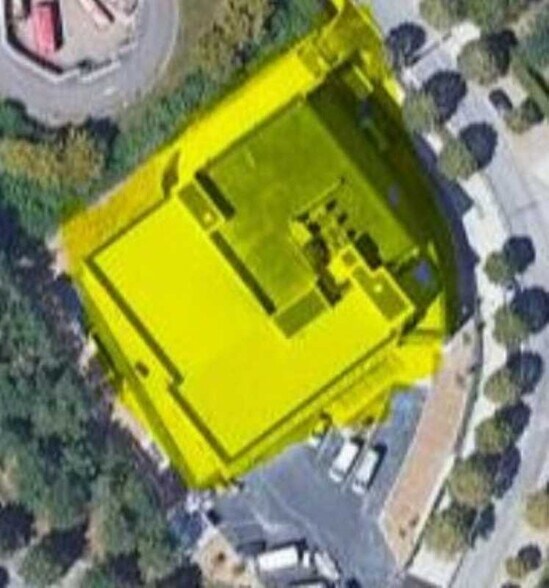 Office in Guyancourt for sale - Site Plan - Image 2 of 4