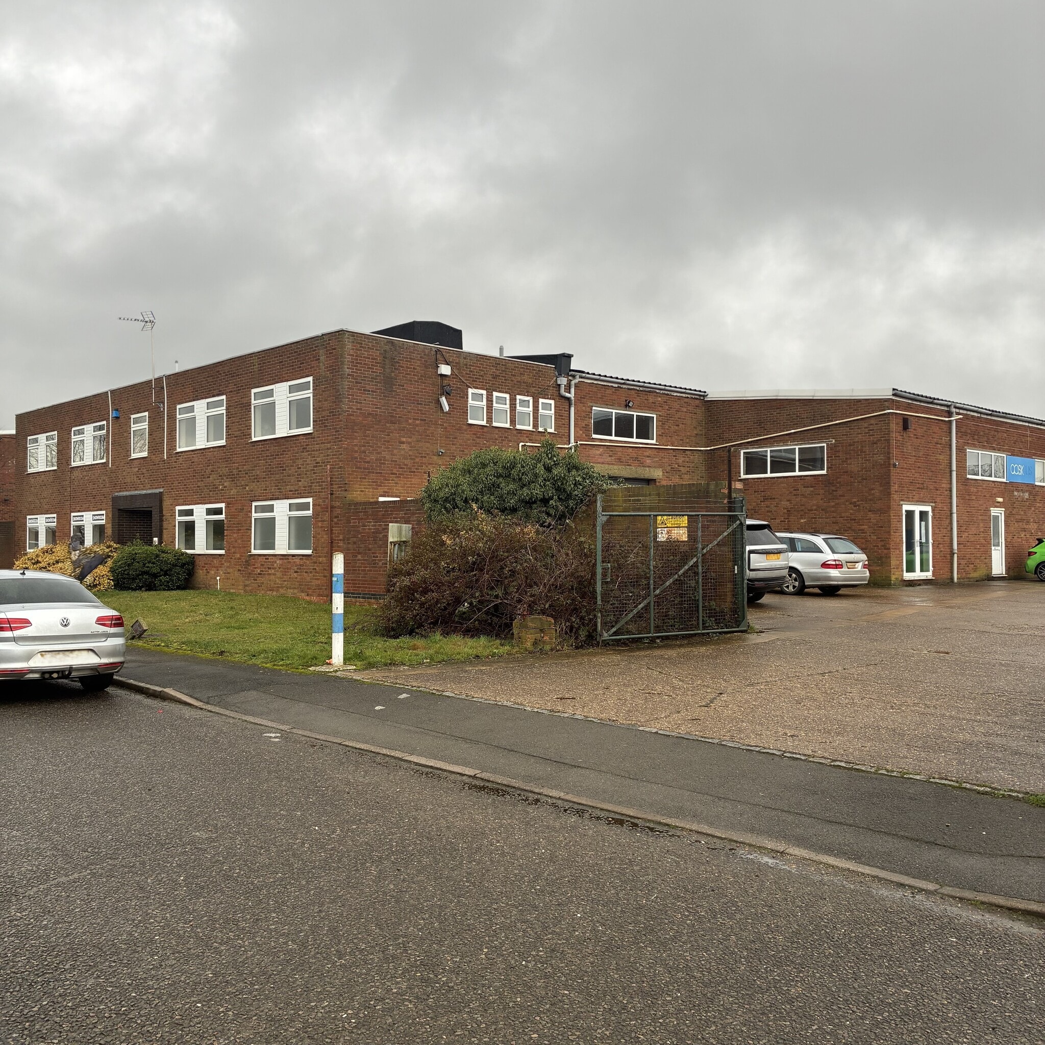 Unit 18A County Rd, Brackley to rent Building Photo- Image 1 of 8