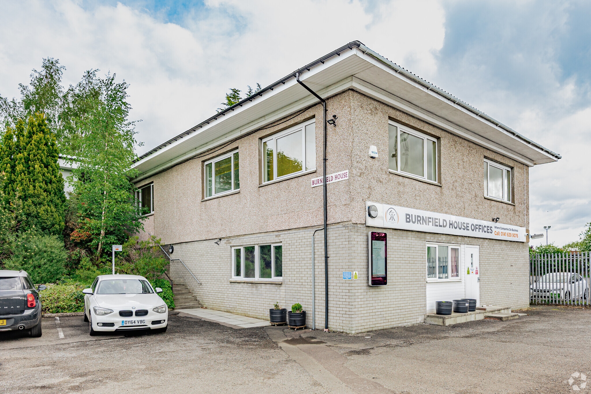 Burnfield Ave, Thornliebank to rent Primary Photo- Image 1 of 3