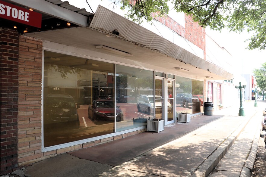 1128 Main St, Commerce, TX for sale - Building Photo - Image 3 of 16