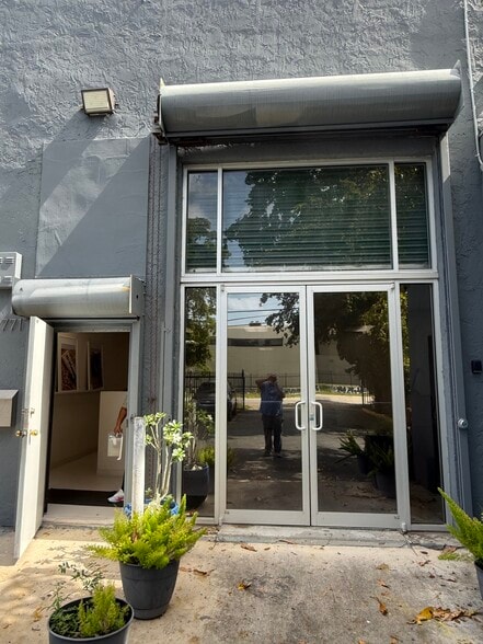 777 NW 28th St, Miami, FL to rent - Building Photo - Image 1 of 6