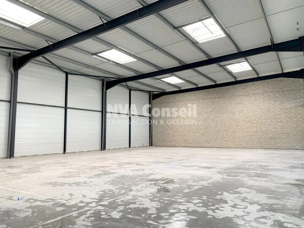 Vente Entrepôt 848 m² - Photo 1