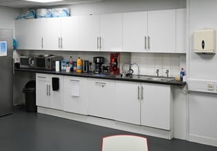 Breckland, Milton Keynes to rent Interior Photo- Image 2 of 2