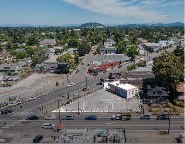 5220 SE Foster Rd, Portland, OR for sale - Building Photo - Image 1 of 20