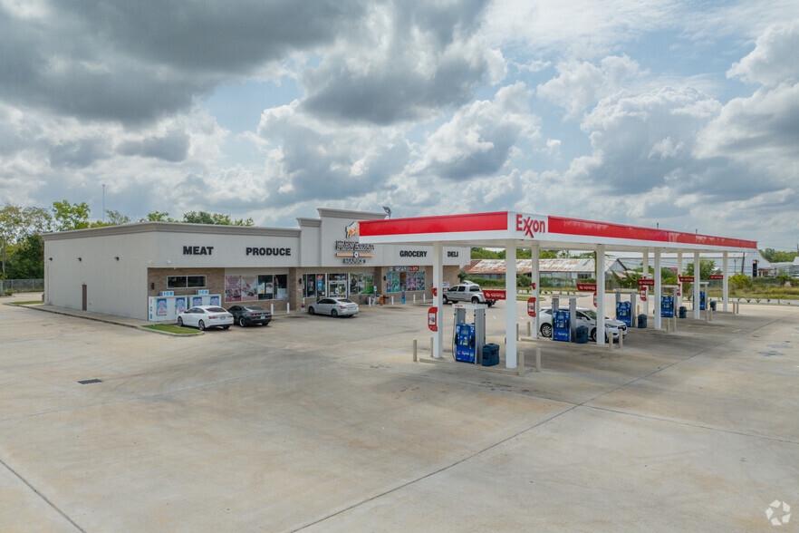 4117 Avenue F, Bay City, TX for sale - Building Photo - Image 1 of 1