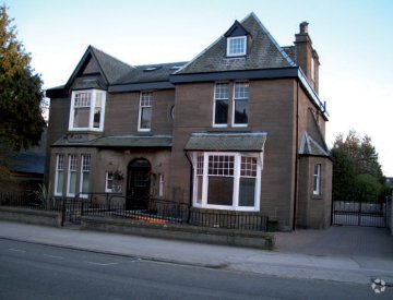 86 Brook St, Broughty Ferry for rent - Primary Photo - Image 1 of 5