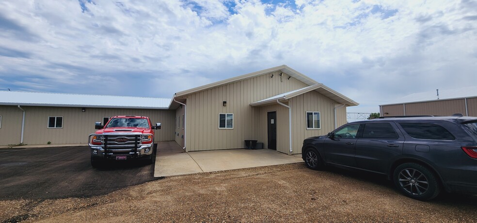 35212 Co 127 rd, Sidney, MT for sale - Primary Photo - Image 1 of 1