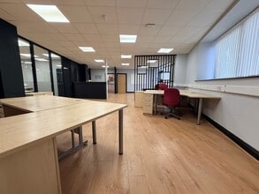 North Trade Rd, Battle to rent Interior Photo- Image 1 of 6