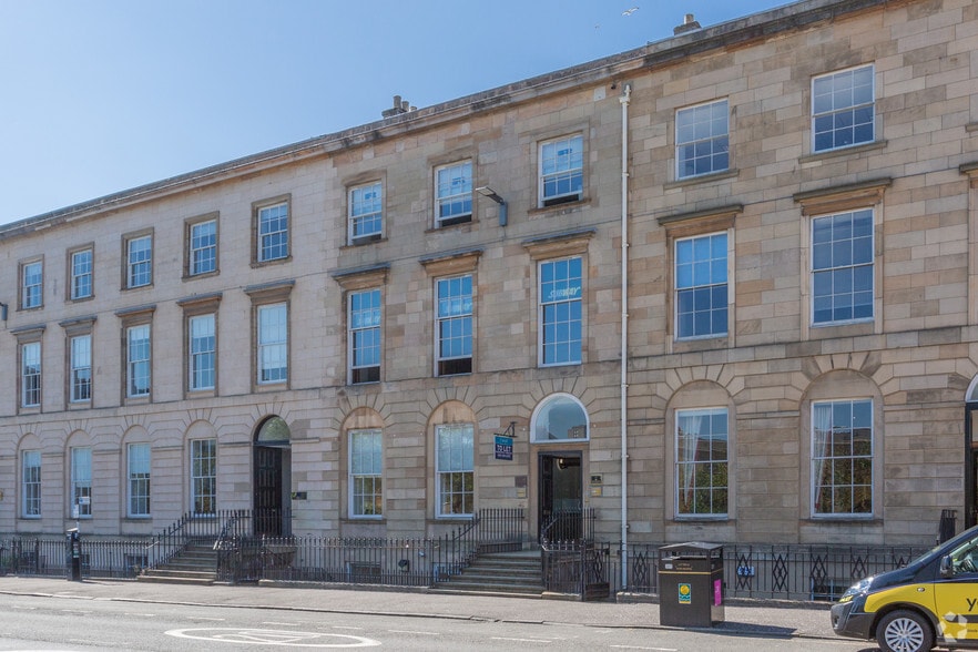 18 Blythswood Sq, Glasgow to rent - Building Photo - Image 3 of 5