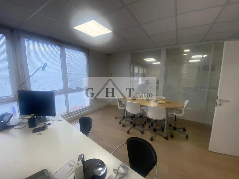 Industrial in Créteil to rent - Interior Photo - Image 3 of 6