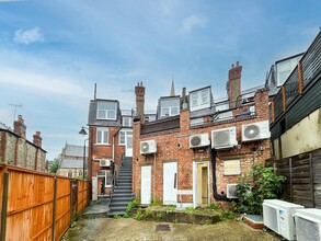 22-24 Muswell Hill Broa, London for rent Interior Photo- Image 1 of 7