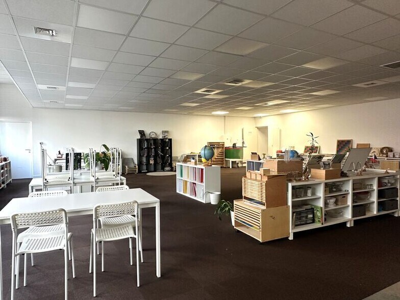 Office in Lyon to rent - Building Photo - Image 3 of 7