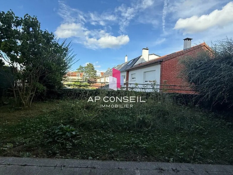 Office in Le Chesnay-Rocquencourt to rent - Building Photo - Image 3 of 3