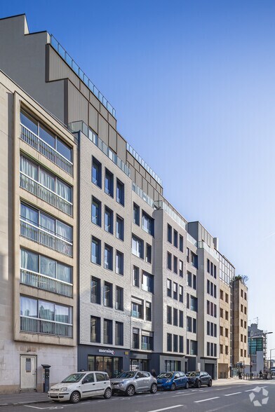 78 Boulevard De La République, Boulogne-Billancourt to rent - Building Photo - Image 2 of 14