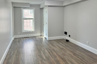 130 Centre St, Danvers, MA for rent Interior Photo- Image 1 of 3