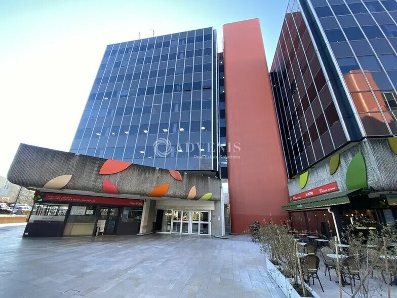Office in Maisons-Alfort to rent - Building Photo - Image 3 of 10