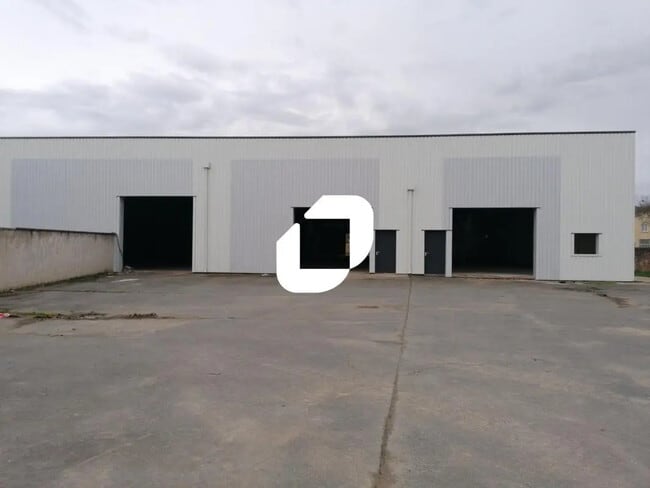 Vente Local d'activités 484 m² à 1 600 m²