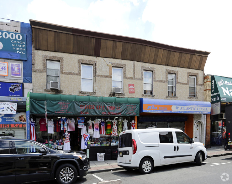 3504-3506 Bergenline Ave, Union City, NJ for rent - Building Photo - Image 2 of 20