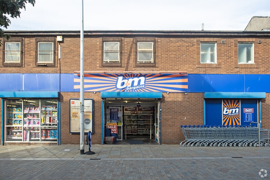 63-75 Dalton Rd, Barrow In Furness to rent - Building Photo - Image 3 of 4